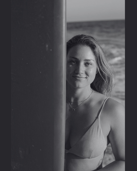 Black and white photo of EDERRA Functional Dining strategist and Registered Dietician, Tatum Vedder.